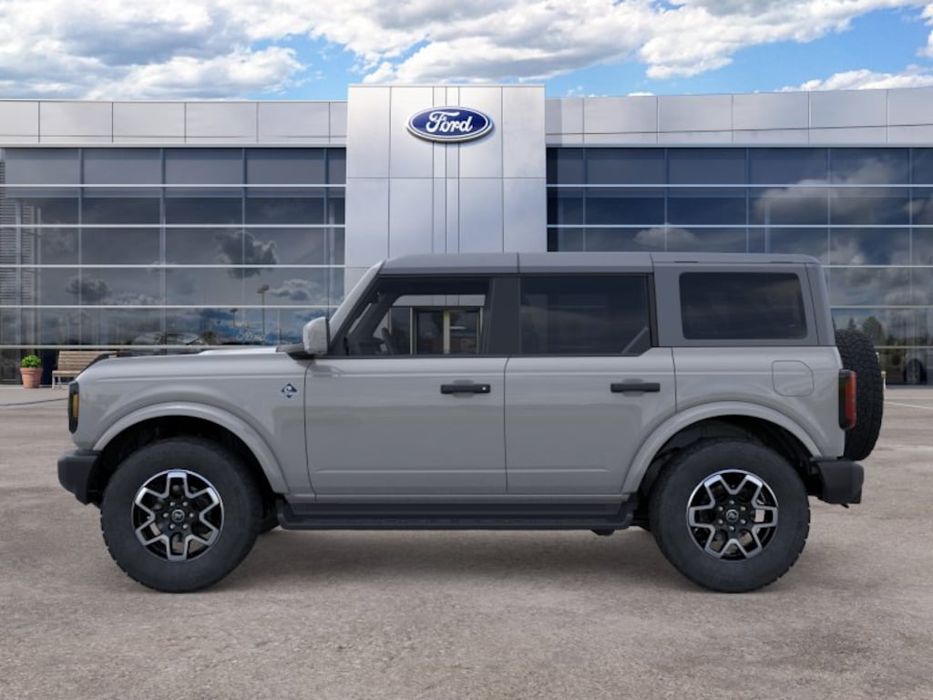 New 2026 Ford Bronco Outer Banks SUV