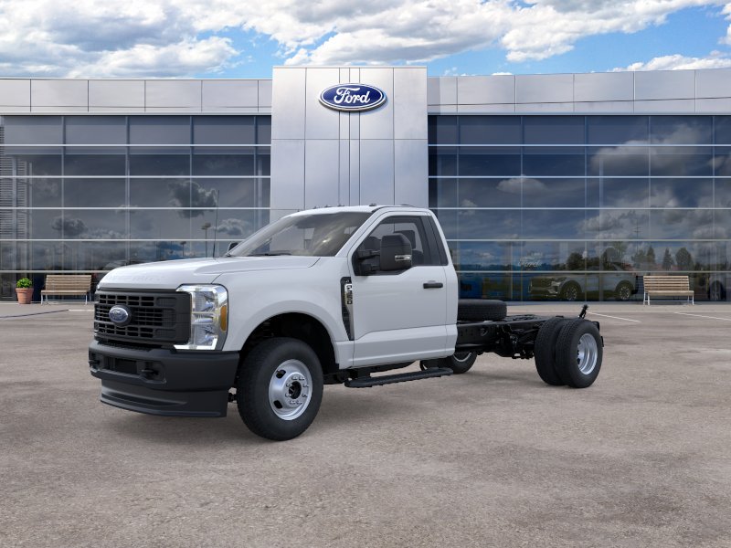 2025 Ford F-350 Super Duty Chassis Cab