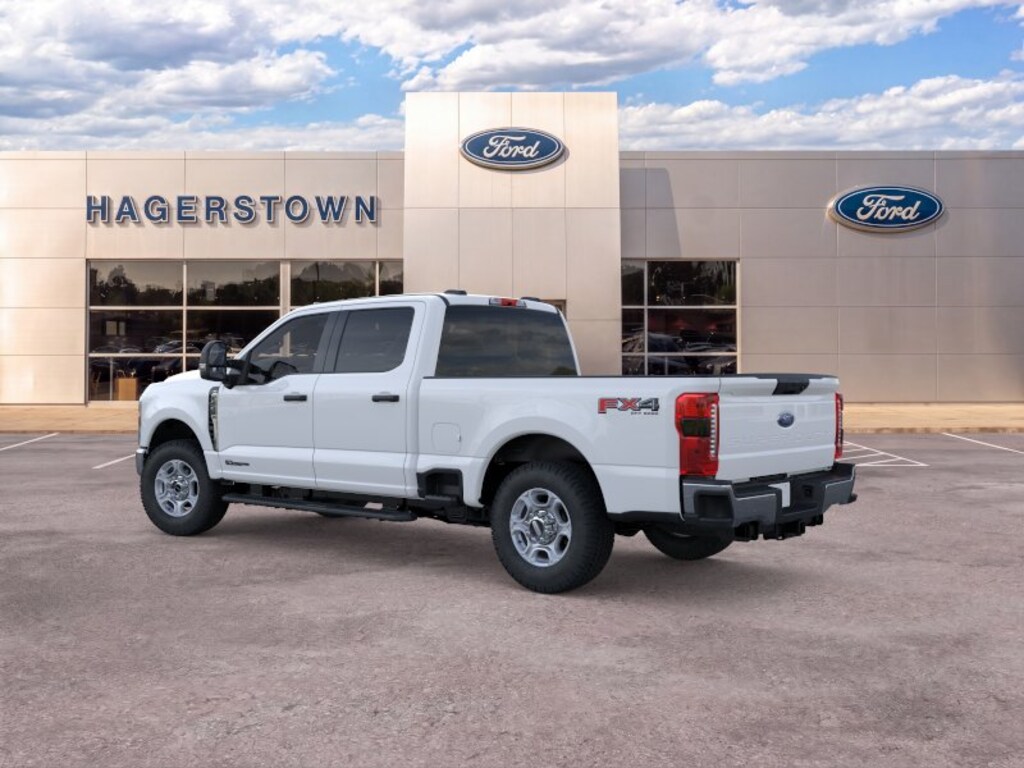 New 2026 Ford F-250 XLT Truck Crew Cab