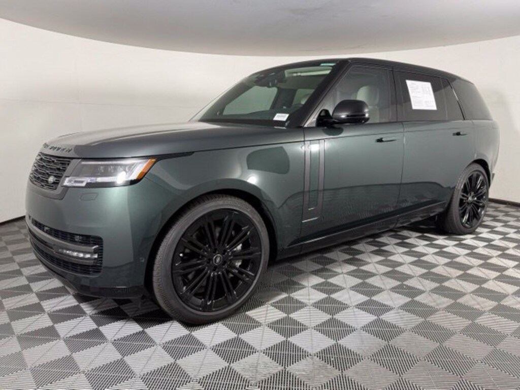 Used 2025 Land Rover Range Rover SE Long Wheel Base
