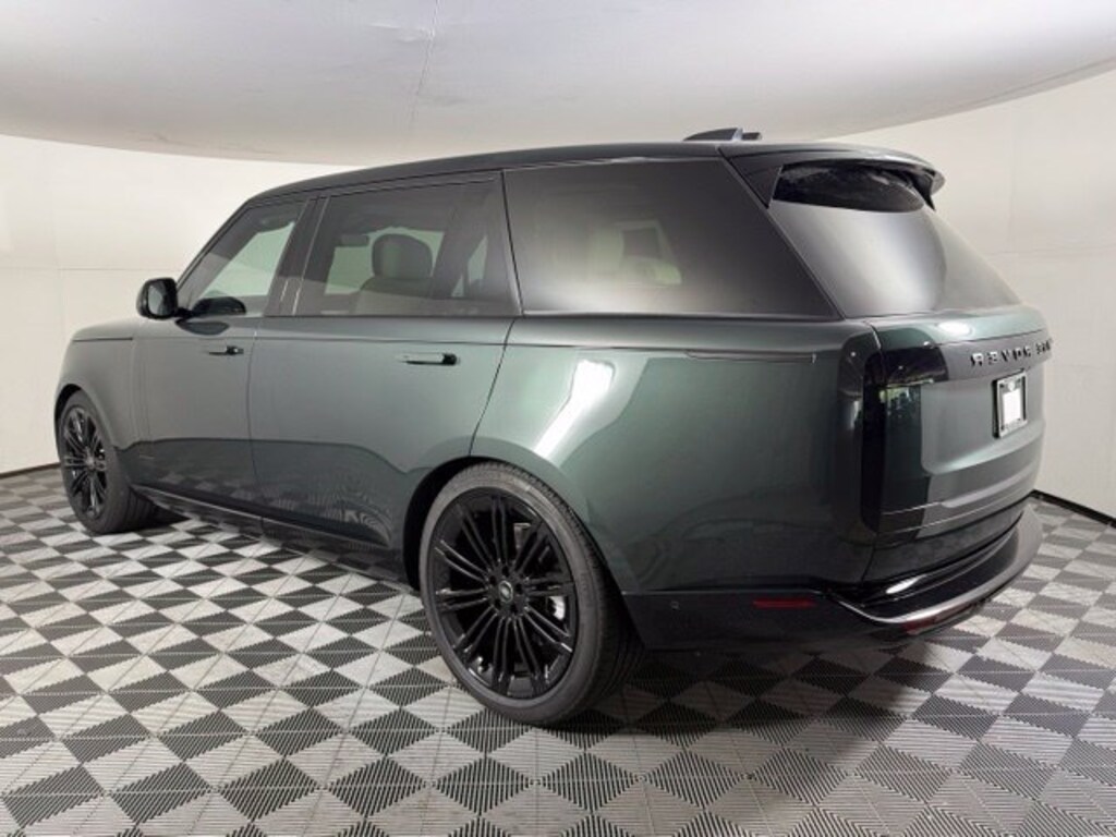 Used 2025 Land Rover Range Rover SE Long Wheel Base
