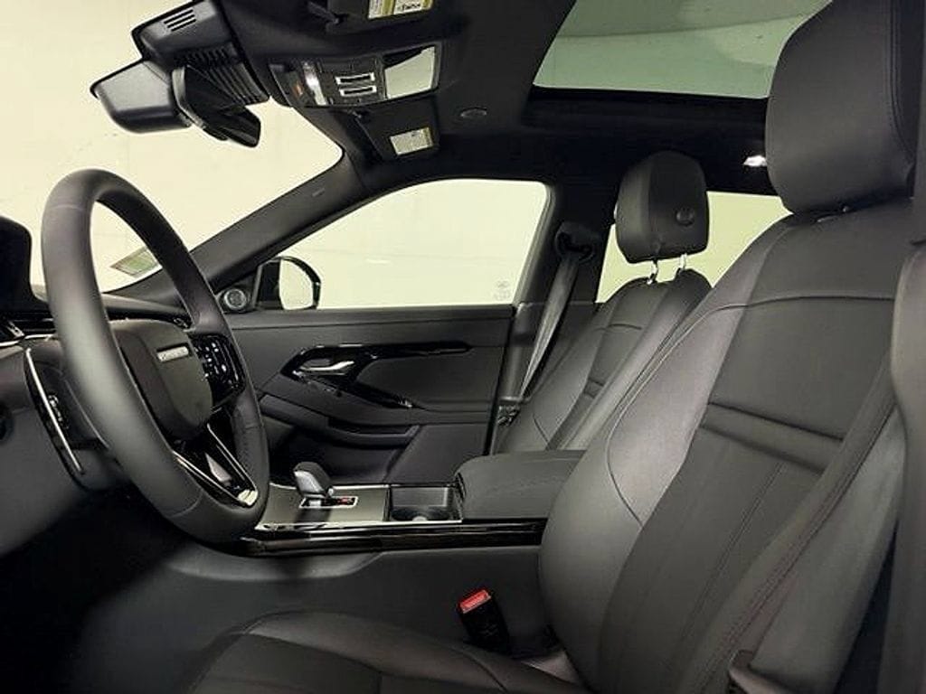 New 2026 Land Rover Range Rover Evoque Dynamic SE SUV