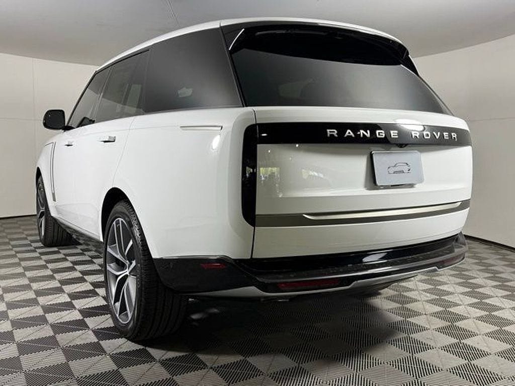 New 2026 Land Rover Range Rover SE SUV