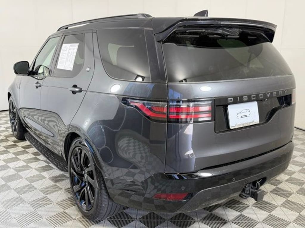 Certified 2025 Land Rover Discovery Dynamic SE SUV