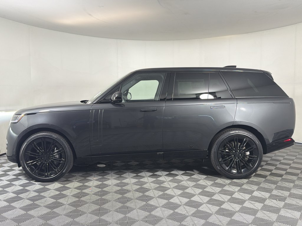 New 2026 Land Rover Range Rover SE SUV