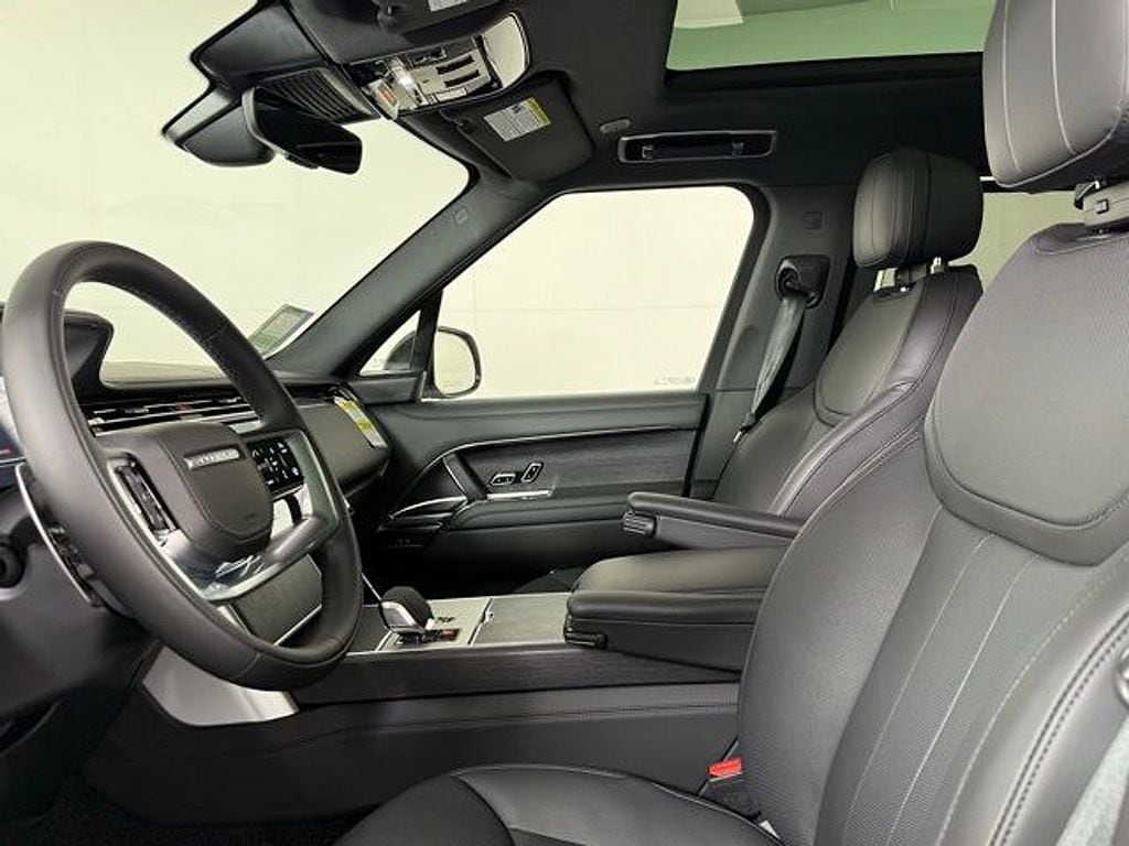New 2026 Land Rover Range Rover SE 7 Seats SUV