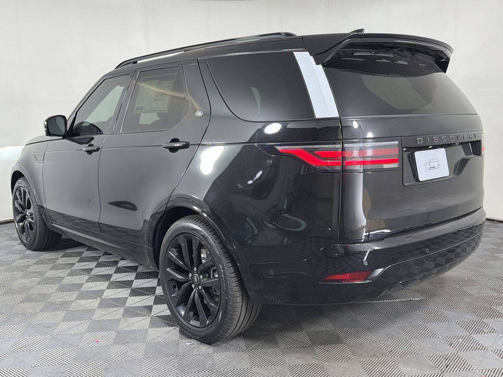 New 2026 Land Rover Discovery Dynamic SE SUV