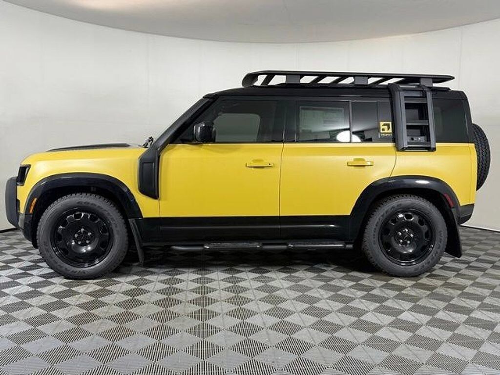 New 2026 Land Rover Defender 110 Trophy Edition - Sandglow Defender 110 Trophy Edition - Sandglow SUV