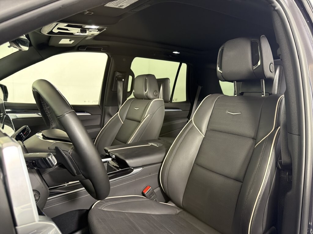 Used 2025 Cadillac Escalade Sport SUV
