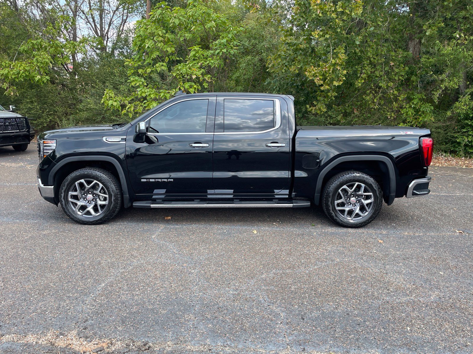Used 2025 GMC Sierra 1500 SLT Truck Crew Cab