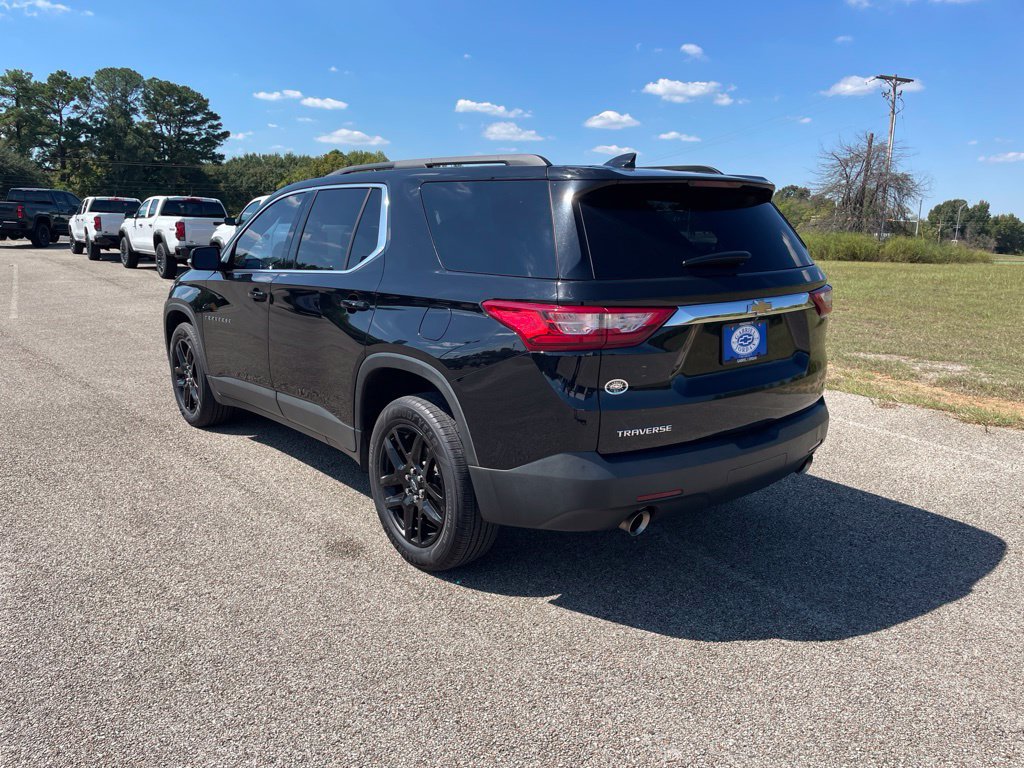 Used 2020 Chevrolet Traverse LT Cloth SUV