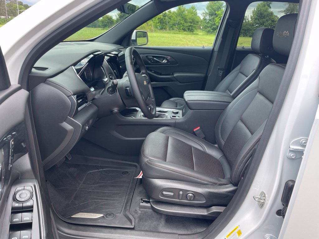 2023 Chevrolet Traverse High Country - Photo 13