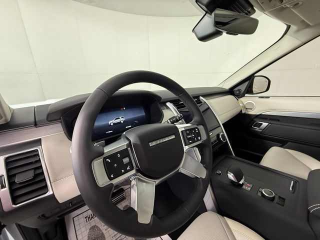 New 2026 Land Rover Discovery Dynamic SE 300PS SUV