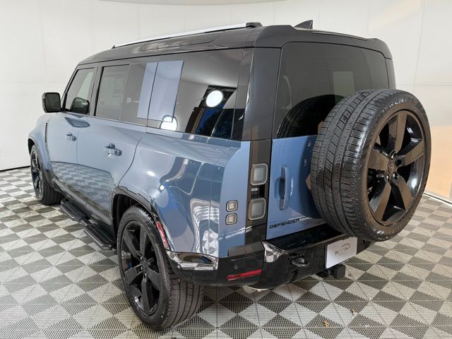 New 2026 Land Rover Defender 110 400PS X-Dynamic SE SUV