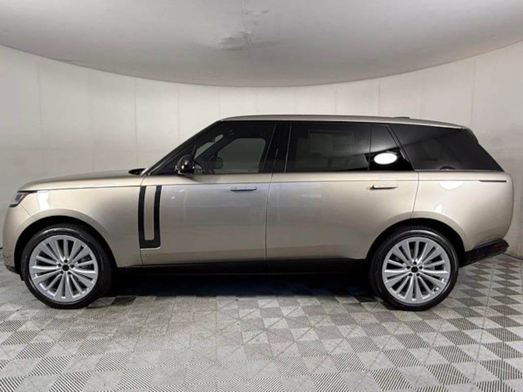 New 2026 Land Rover Range Rover SE 7 Seats SUV