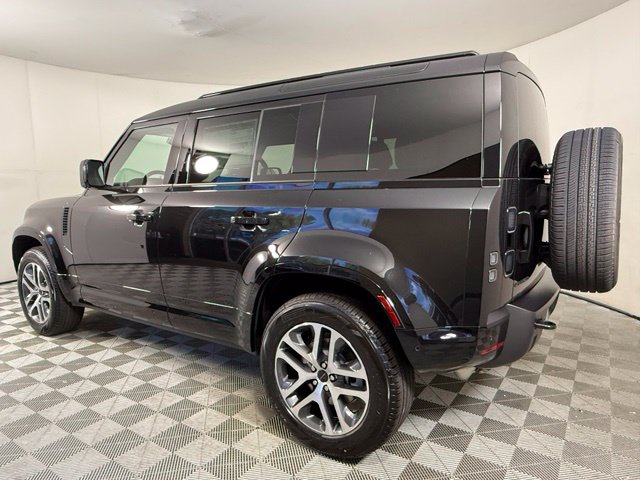 New 2026 Land Rover Defender 110 X-Dynamic SE SUV