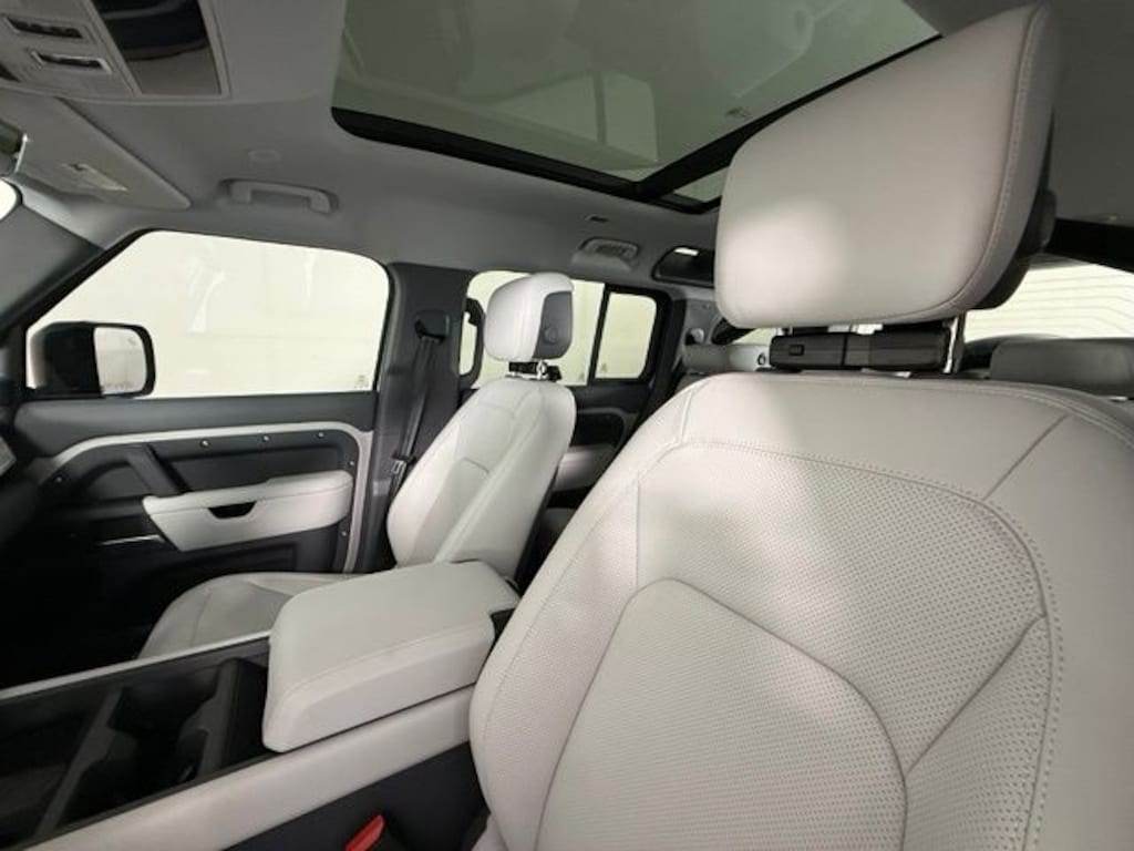 New 2026 Land Rover Defender 110 X-Dynamic SE SUV