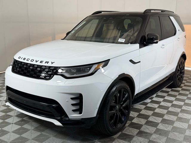 Certified 2026 Land Rover Discovery Dynamic SE SUV