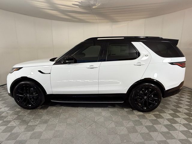 Certified 2026 Land Rover Discovery Dynamic SE SUV
