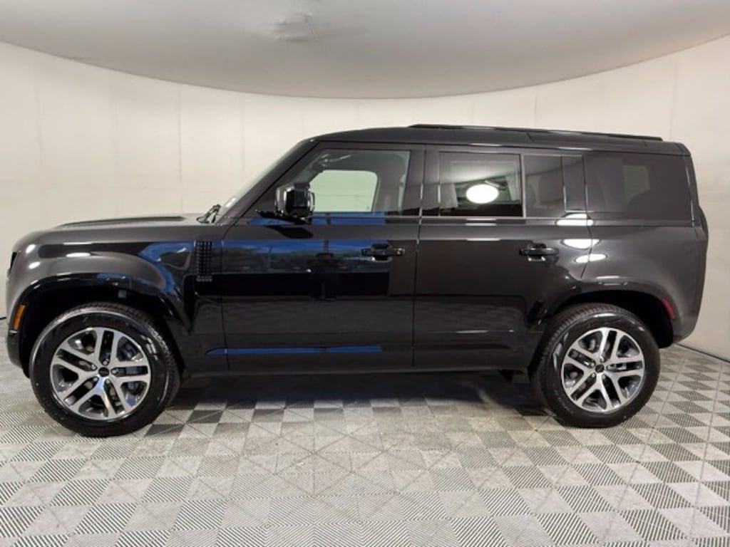 New 2026 Land Rover Defender 110 X-Dynamic SE SUV
