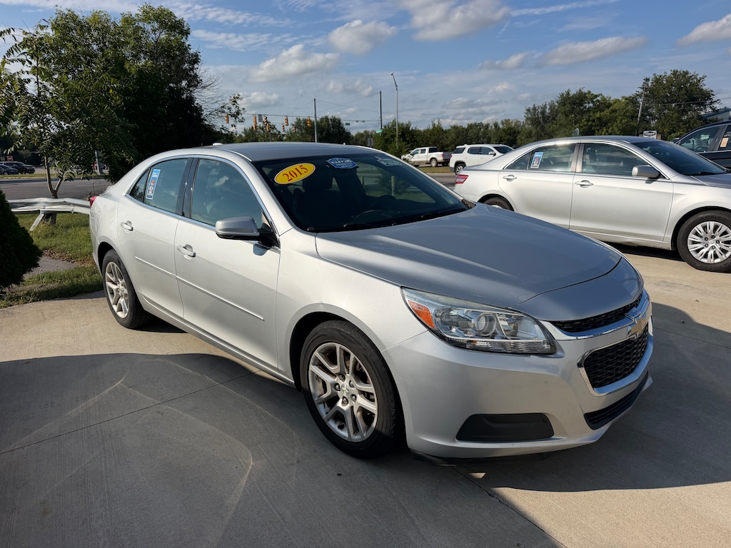 Used 2015 Chevrolet Malibu LT w/1LT Sedan