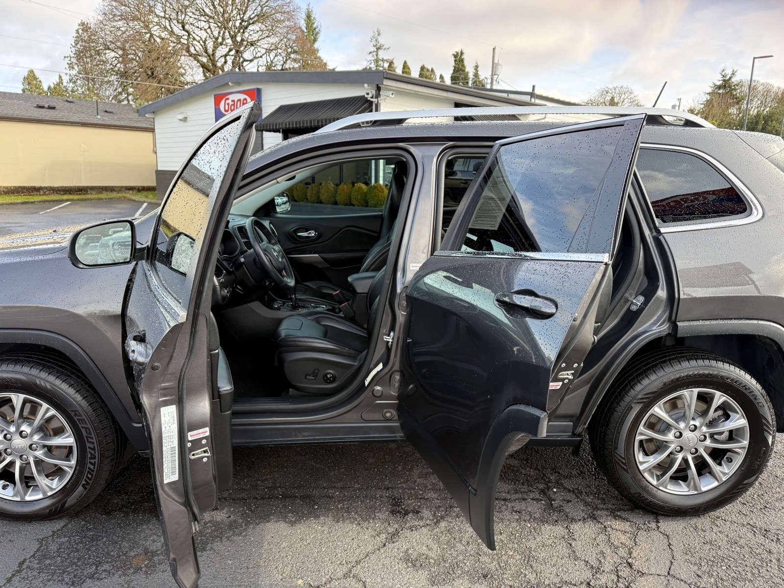 2019 Jeep Cherokee Latitude Plus - Photo 22