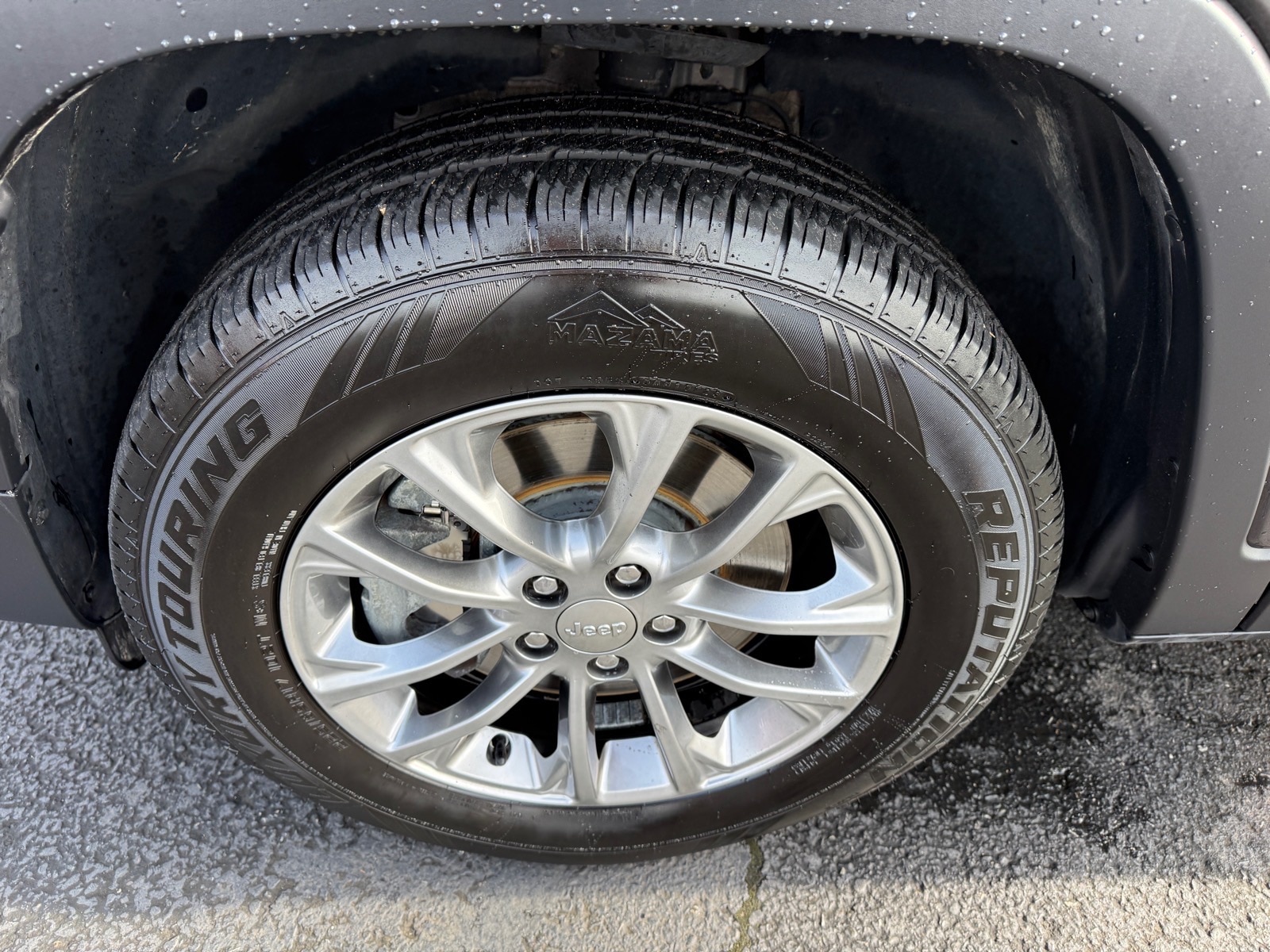 2019 Jeep Cherokee Latitude Plus - Photo 17