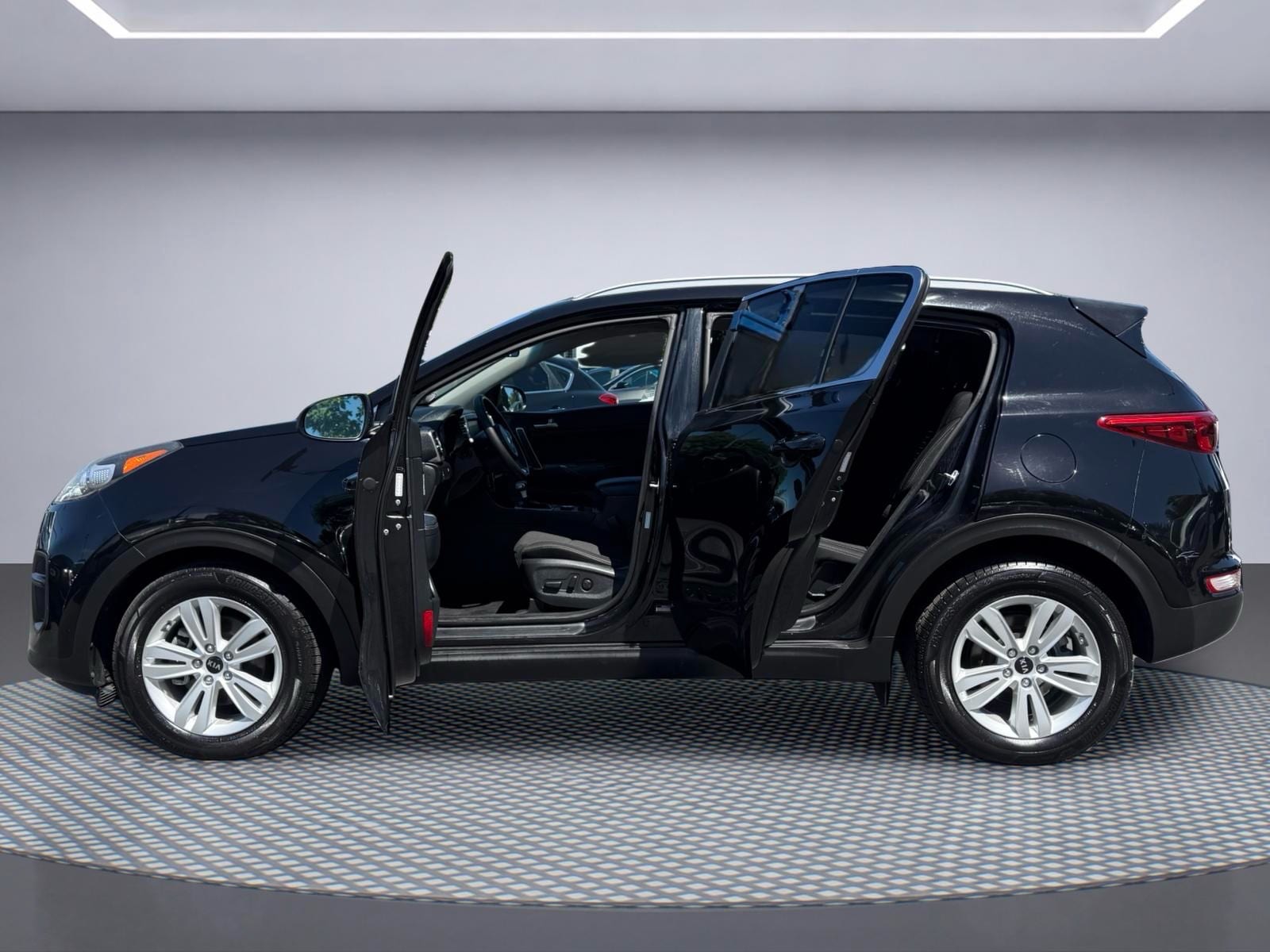 2018 Kia Sportage LX - Photo 11