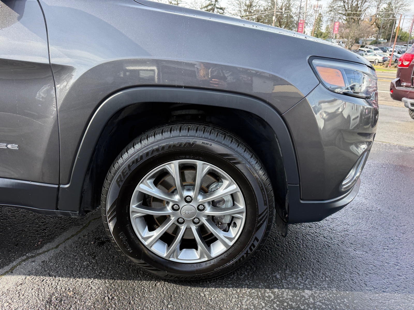 2019 Jeep Cherokee Latitude Plus - Photo 13
