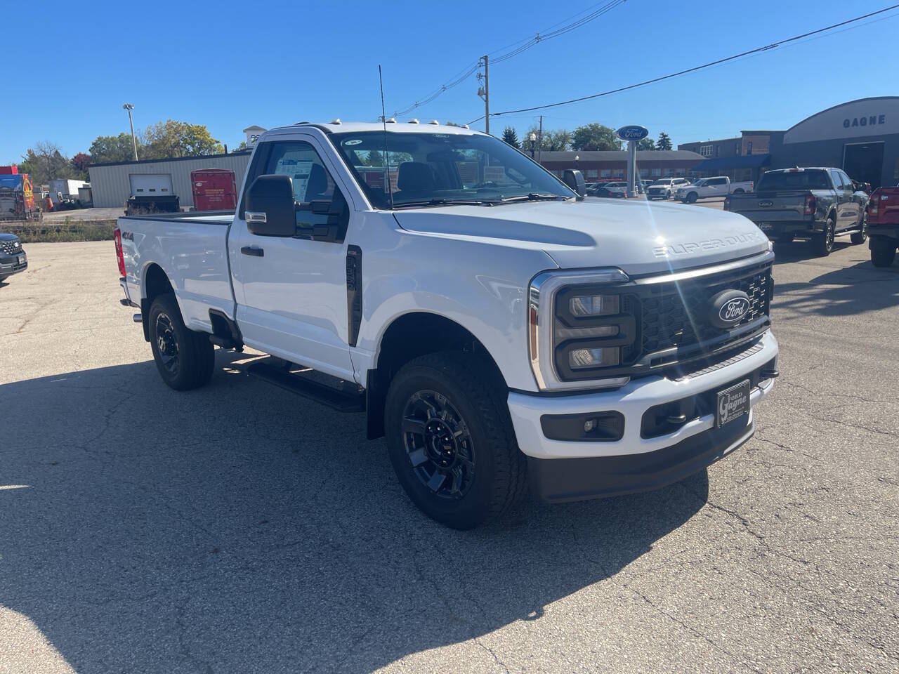 New 2027 Ford F-350 XL 4x4 2dr Regular Cab 8 ft. LB SRW Pickup Pickup Truck