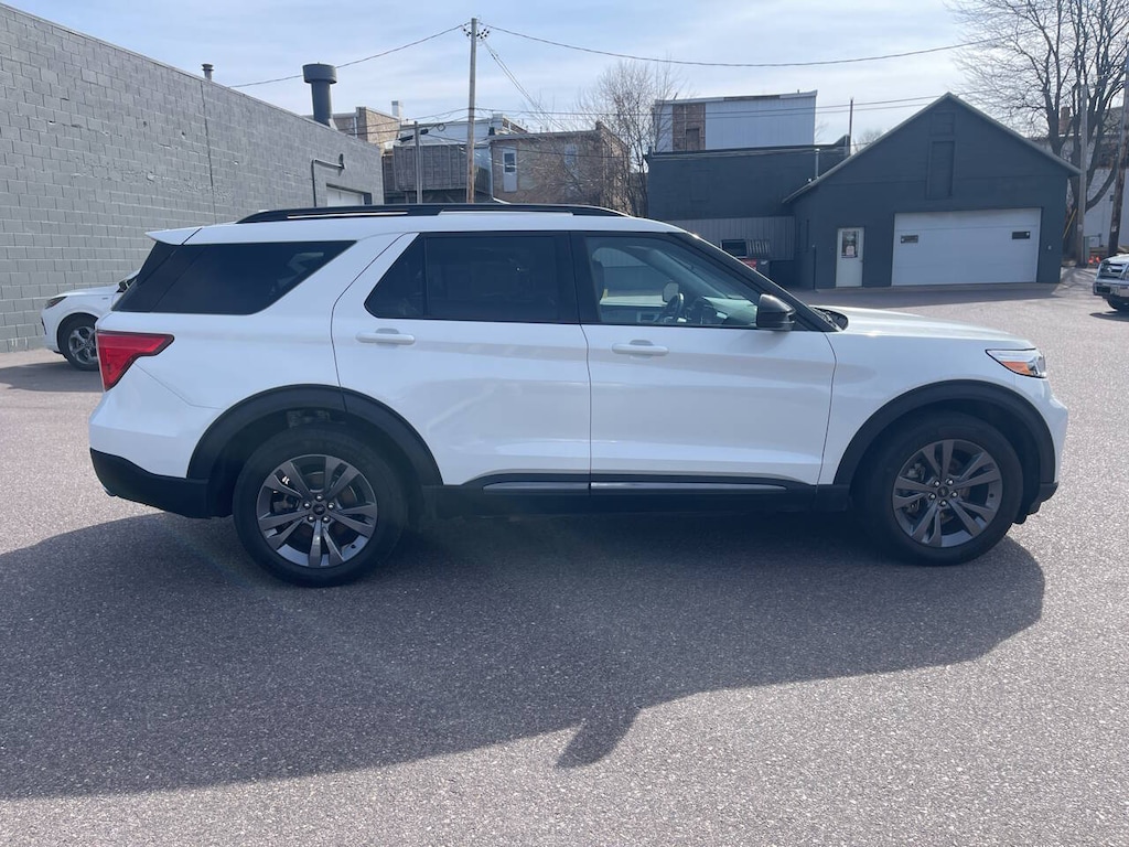 Used 2023 Ford Explorer XLT AWD 4dr SUV SUV