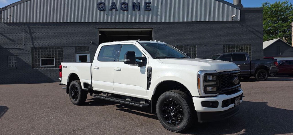 New 2026 Ford F-250 Super Duty Lariat 4x4 4dr Crew Cab 6.8 ft. SB Pickup Pickup Truck