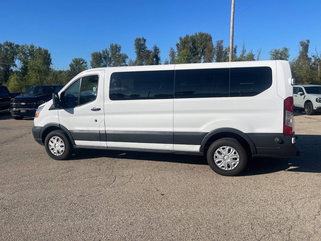 Used 2017 Ford Transit 350 XLT 3dr LWB Low Roof Passenger Van w/Sliding S Full-Size