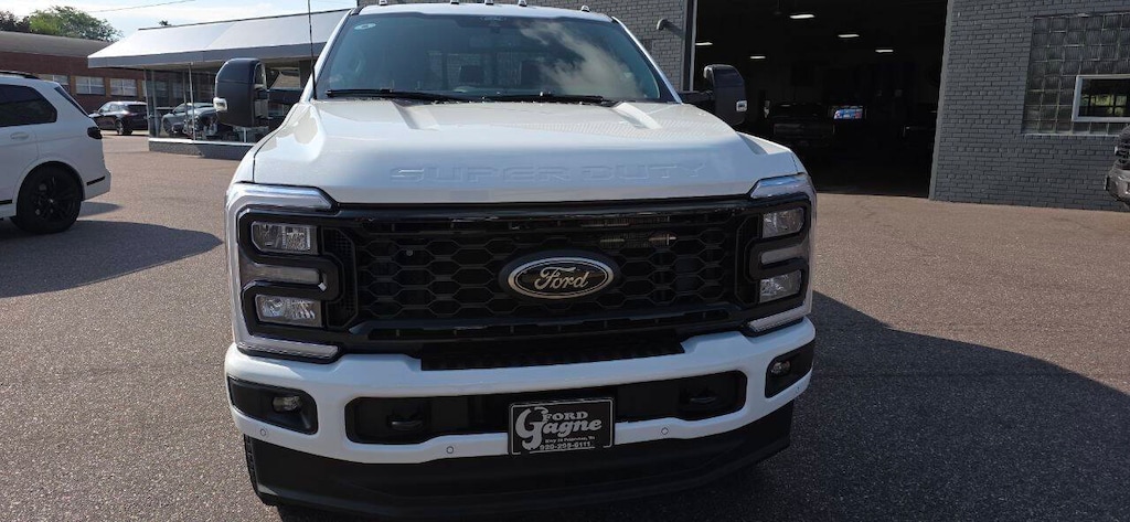 New 2026 Ford F-250 Super Duty Lariat 4x4 4dr Crew Cab 6.8 ft. SB Pickup Pickup Truck