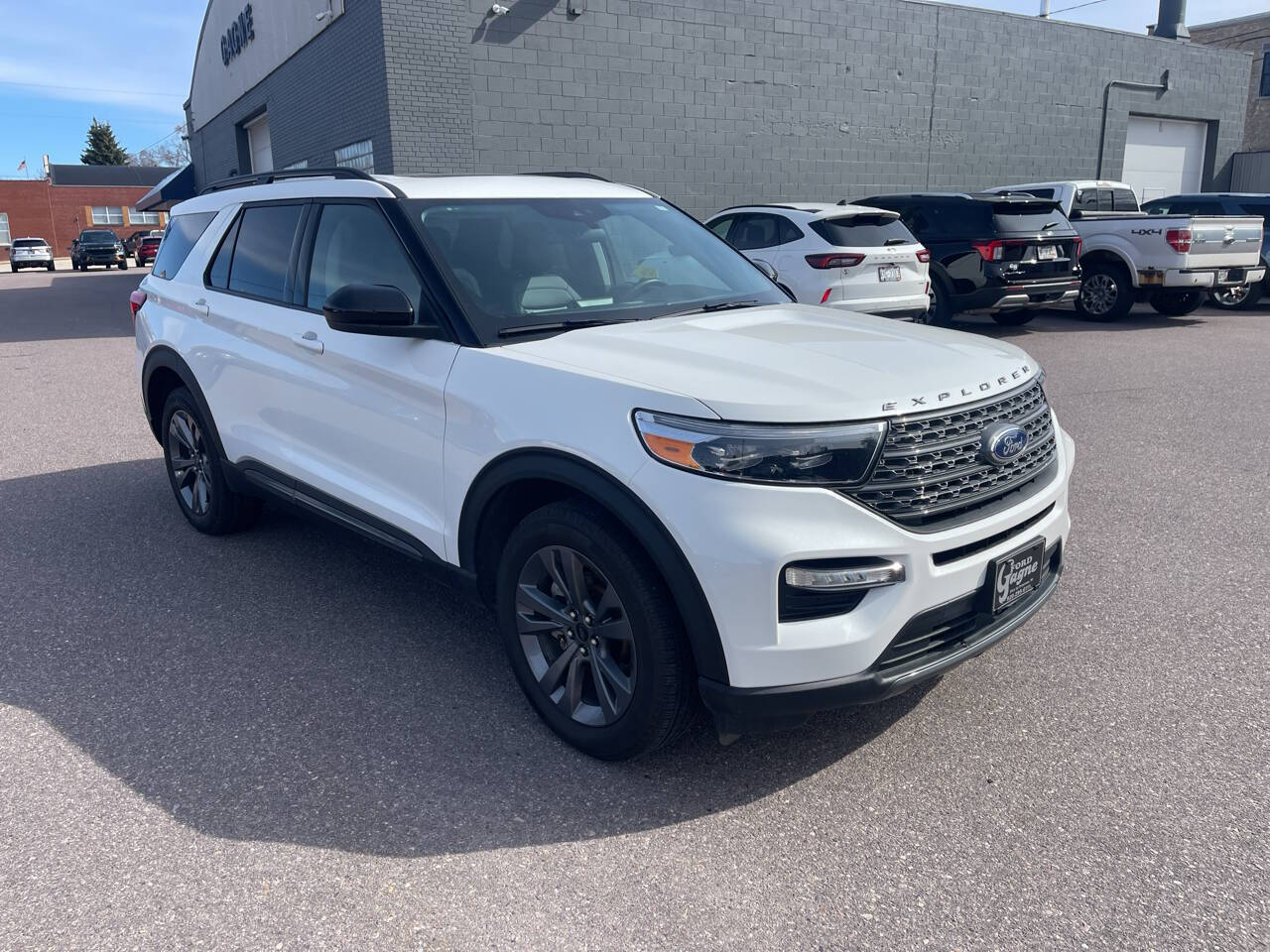 Used 2023 Ford Explorer XLT AWD 4dr SUV SUV