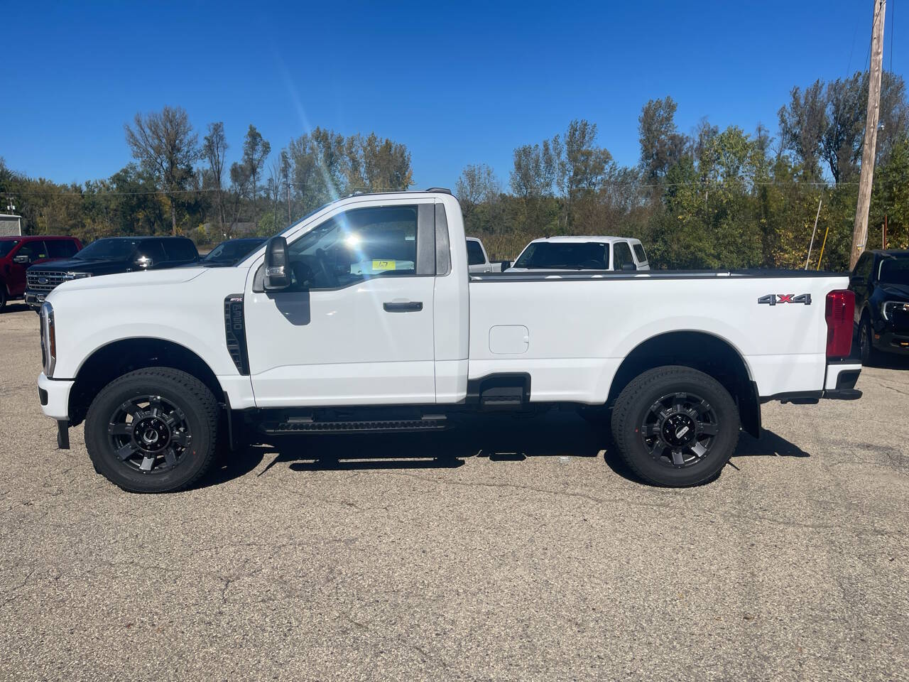 New 2027 Ford F-350 XL 4x4 2dr Regular Cab 8 ft. LB SRW Pickup Pickup Truck