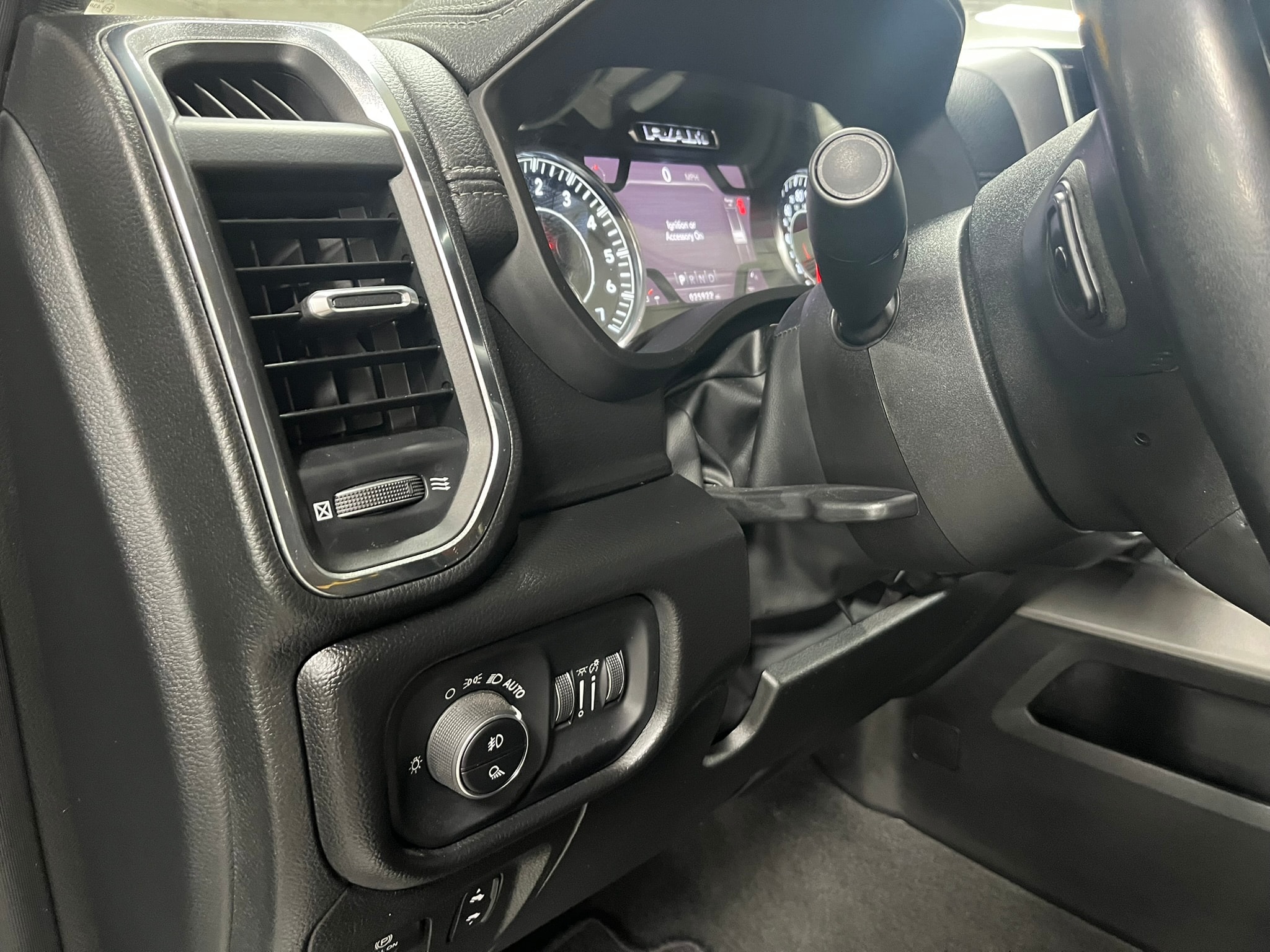 2022 RAM Ram 1500 Pickup Laramie - Photo 16