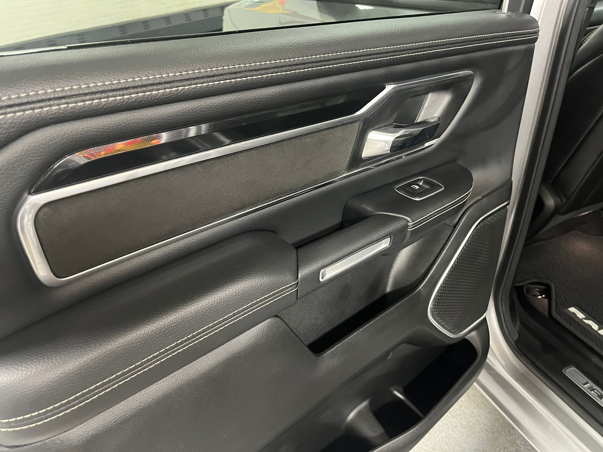 2022 RAM Ram 1500 Pickup Laramie - Photo 21