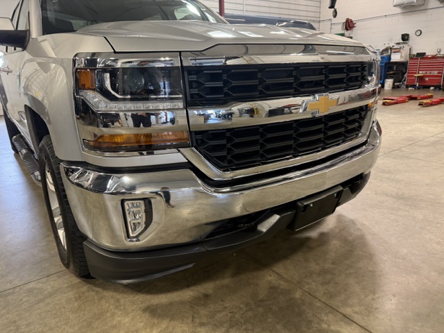 Used 2017 Chevrolet Silverado 1500 LT Crew Cab 4x4 PICKUP