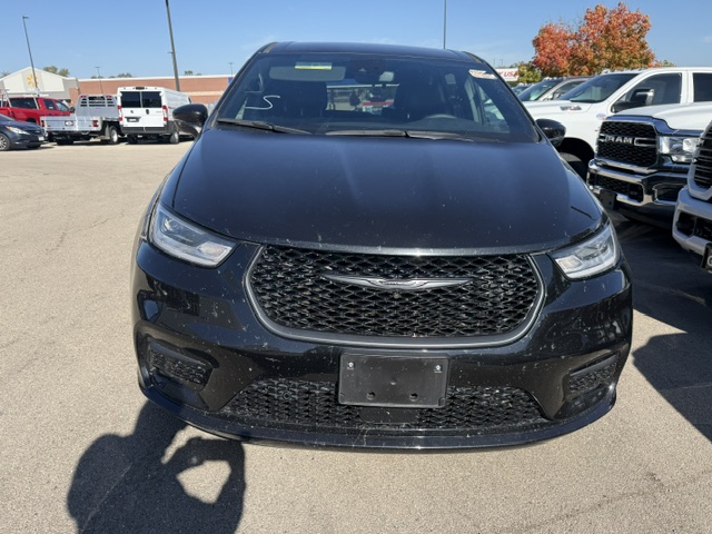 Used 2023 Chrysler Pacifica Hybrid Touring L VAN PASSENGE