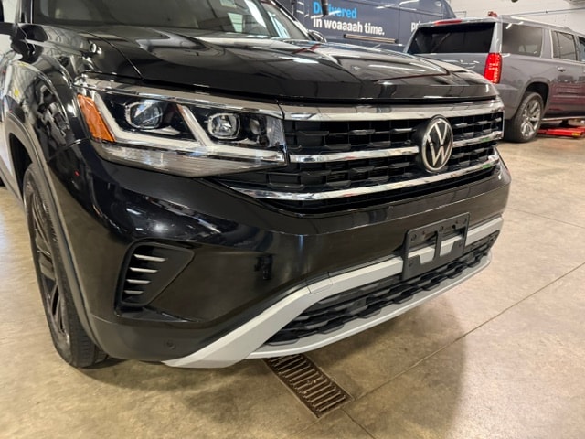Used 2020 Volkswagen Atlas Cross Sport SE w/Tech with VIN 1V21E2CA4LC223794 for sale in Galena, IL