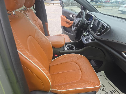  Chrysler Pacifica