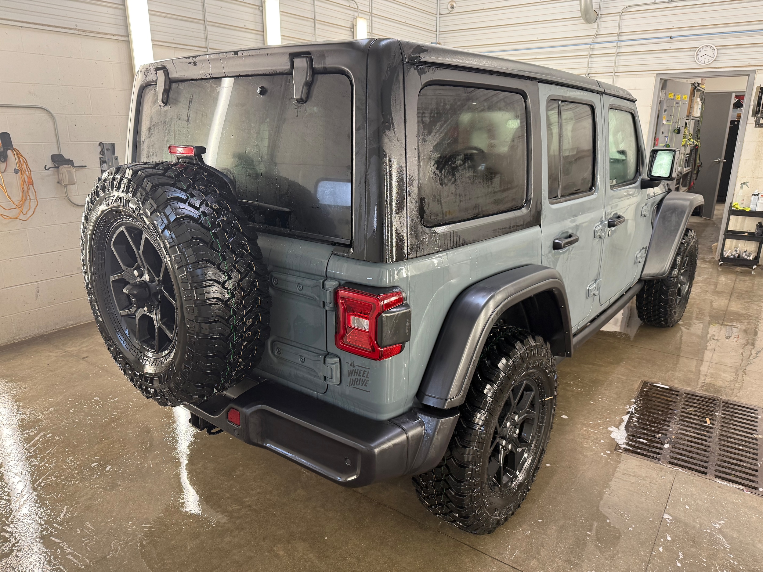 2026 Jeep Wrangler 4-Door Willys - Photo 12