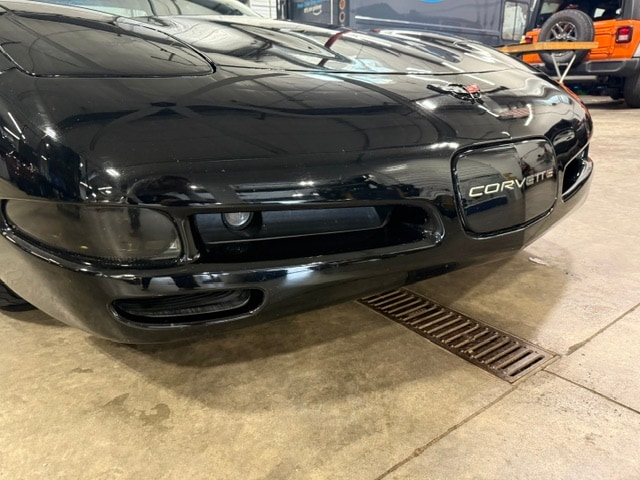 Used 2002 Chevrolet Corvette Base with VIN 1G1YY32G825110591 for sale in Galena, IL