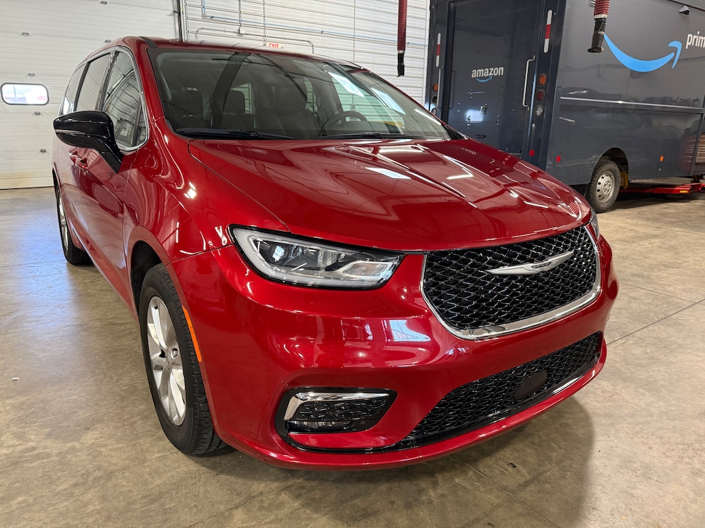 Certified 2024 Chrysler Pacifica Touring L AWD VAN PASSENGE