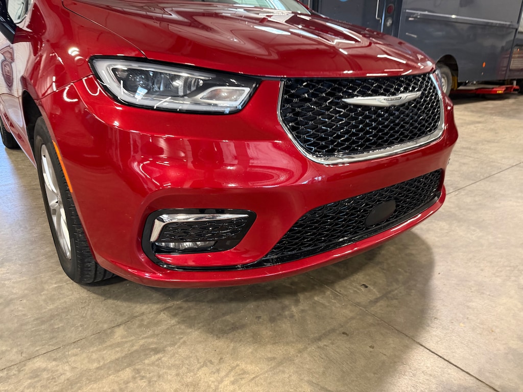 Certified 2024 Chrysler Pacifica Touring L AWD VAN PASSENGE