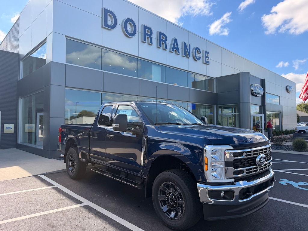 New 2027 Ford Super Duty F-350® XLT TRUCK