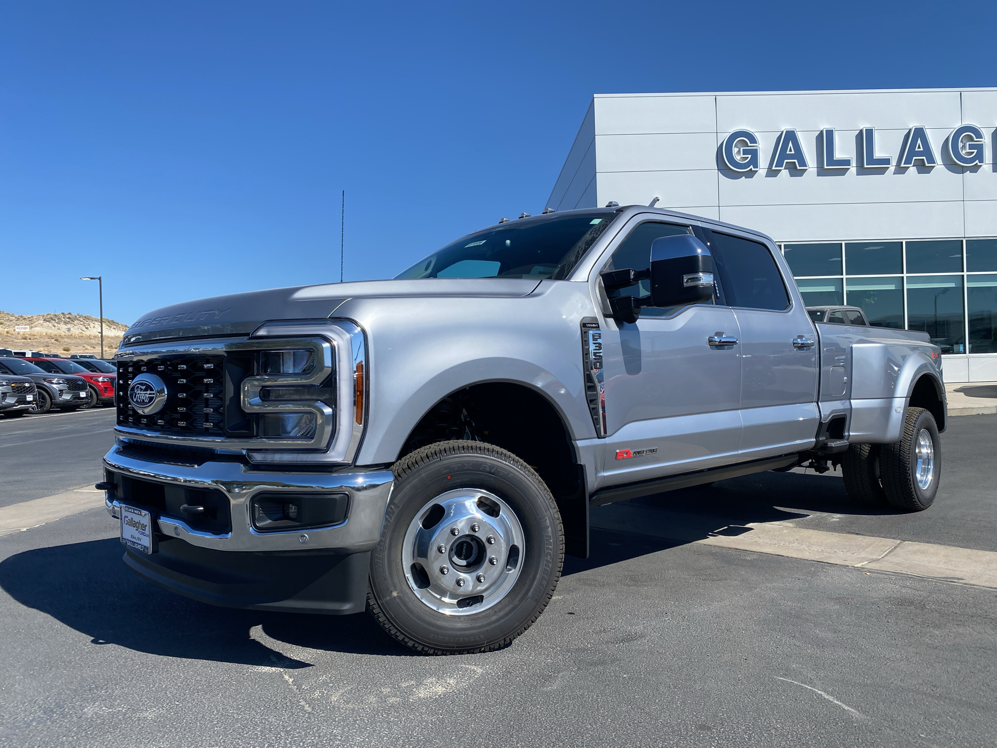 New 2027 Ford Super Duty F-350® Lariat® Truck Crew Cab