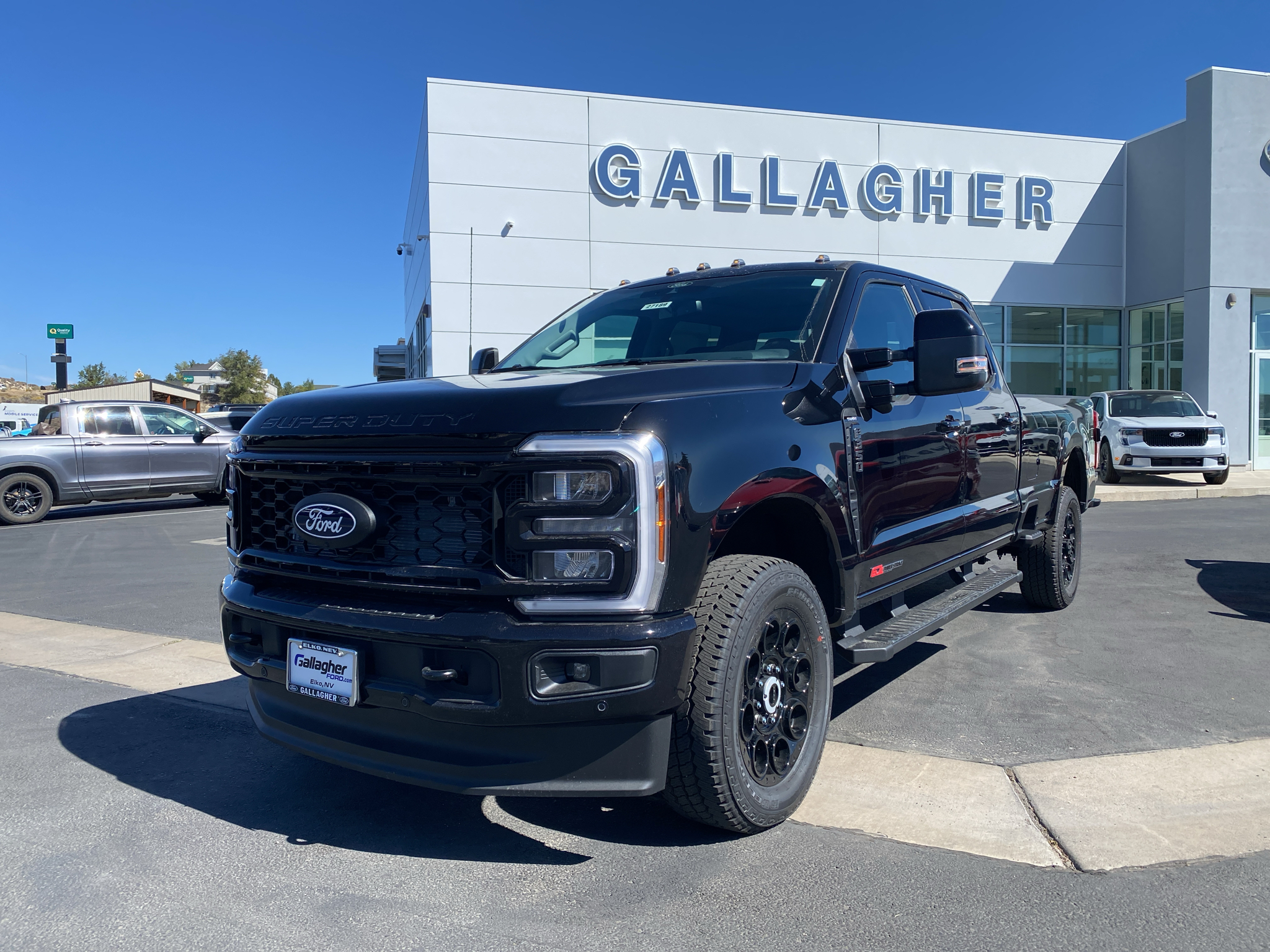 New 2027 Ford Super Duty F-350® Lariat® Truck Crew Cab