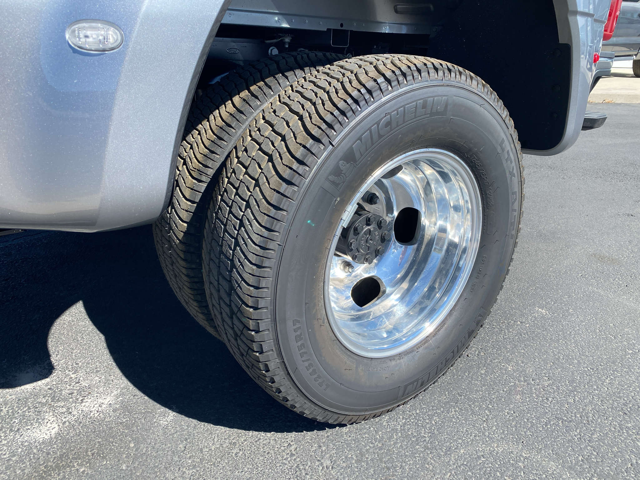 New 2027 Ford Super Duty F-350® Lariat® Truck Crew Cab